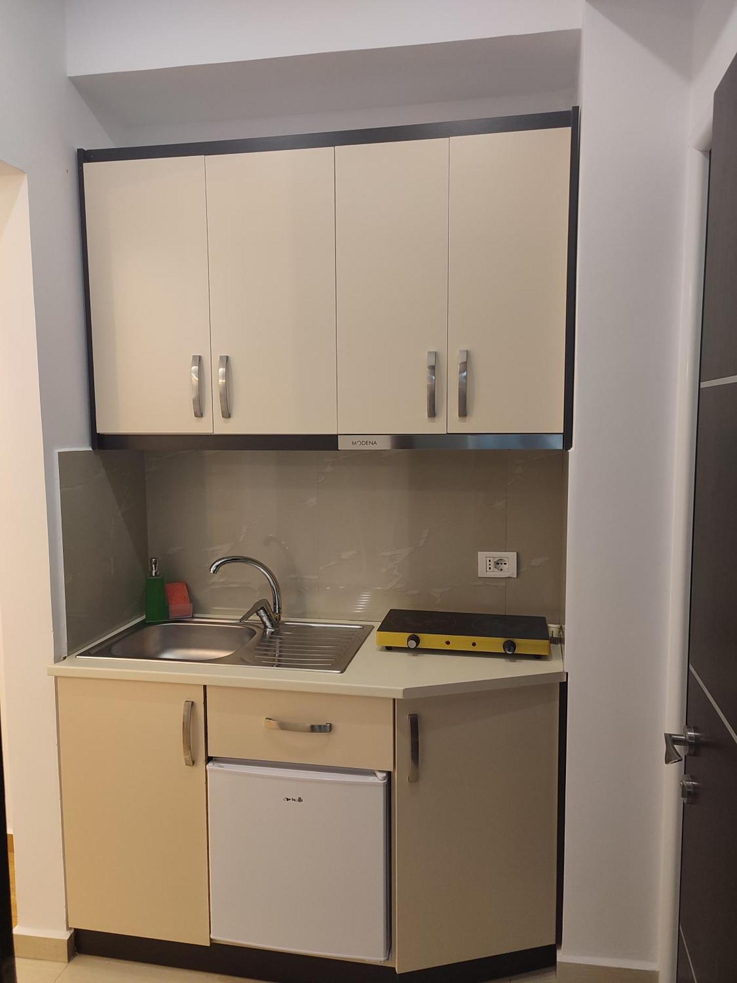 Apartments Sadiku With Sea View Саранде Екстериор снимка
