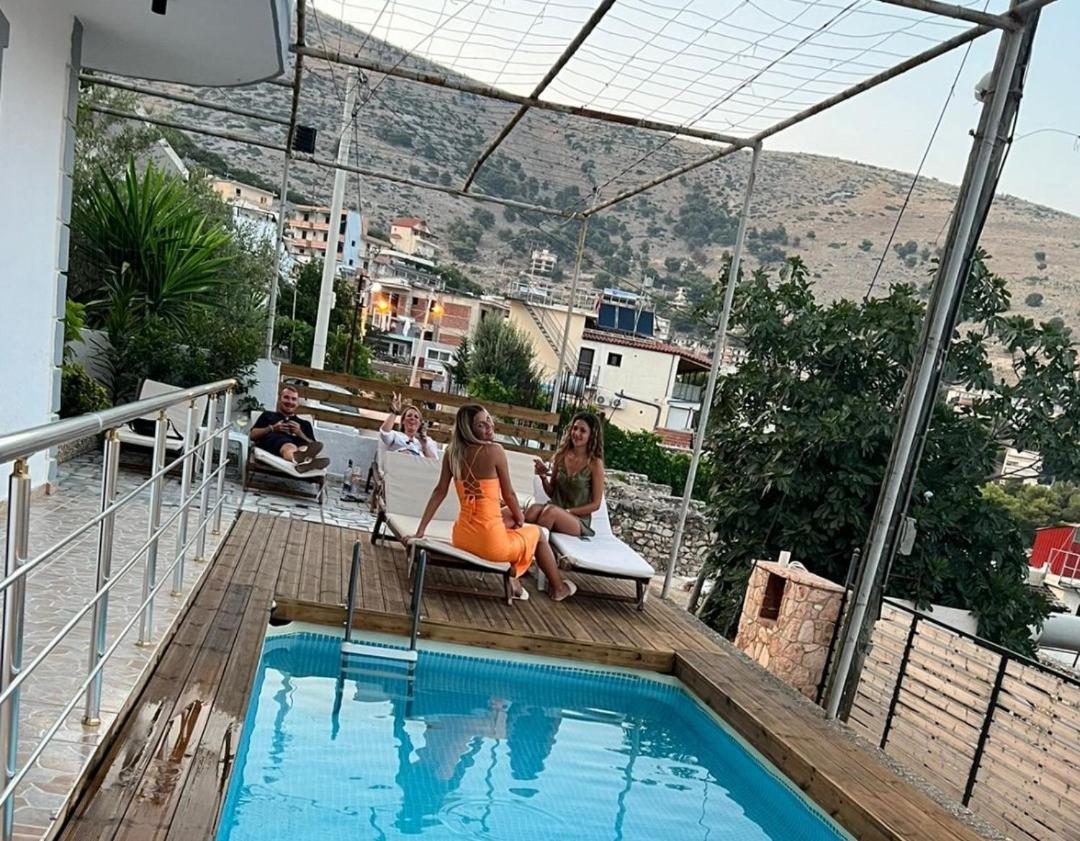 Apartments Sadiku With Sea View Саранде Екстериор снимка