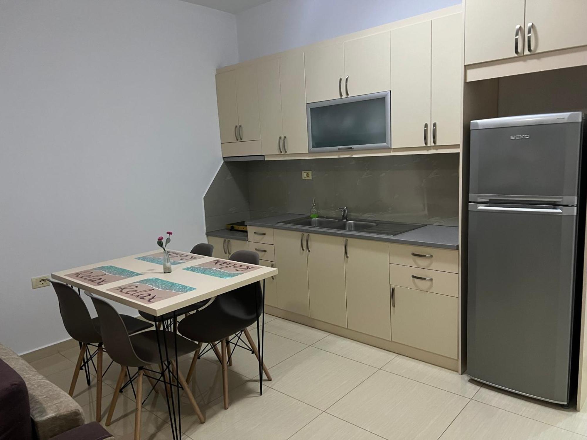 Apartments Sadiku With Sea View Саранде Екстериор снимка
