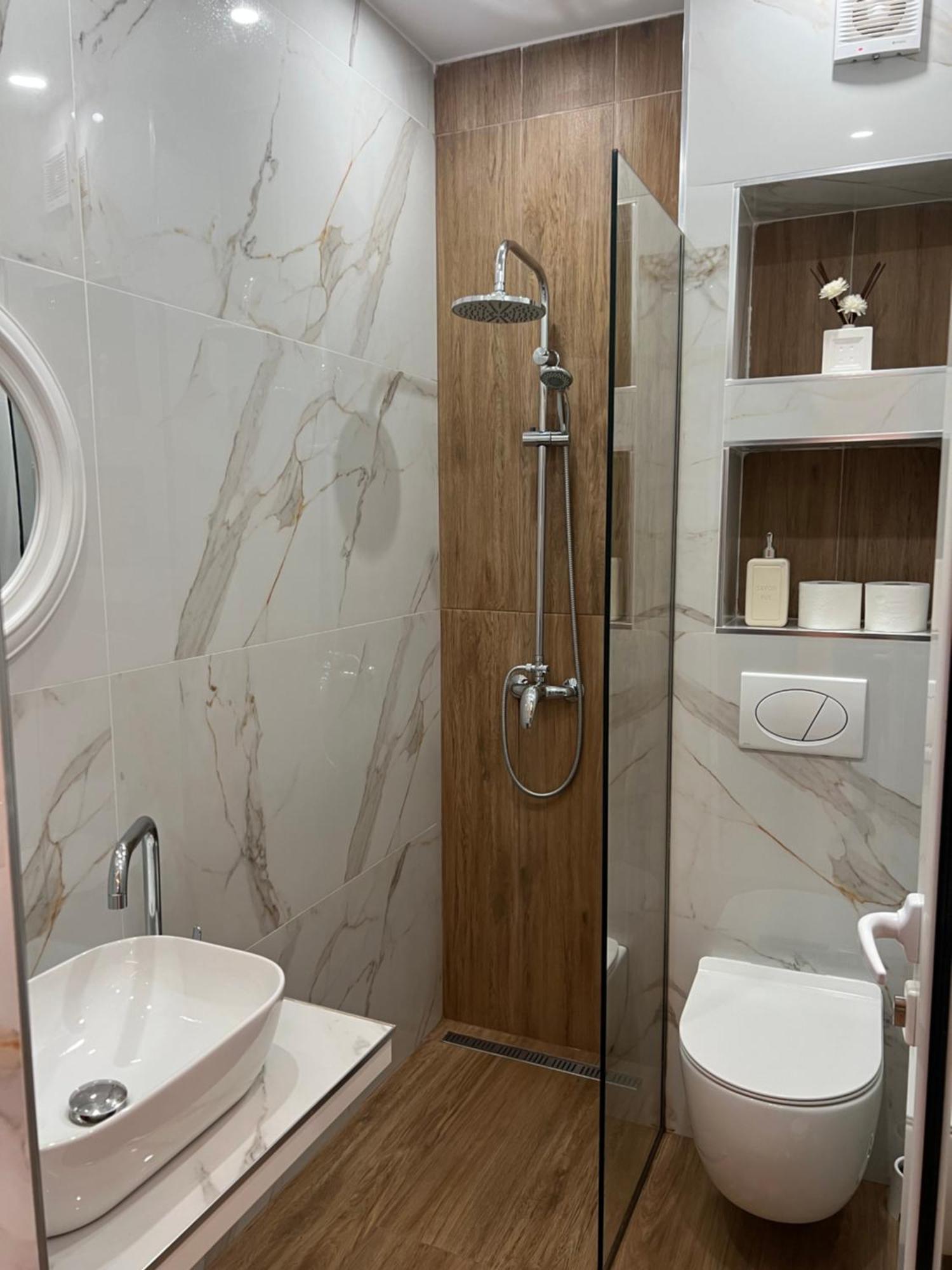 Apartments Sadiku With Sea View Саранде Екстериор снимка